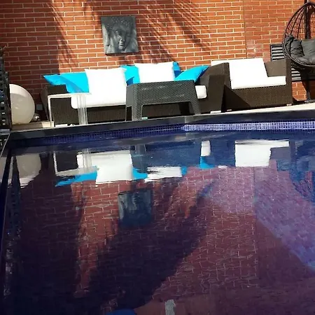 Spectacular House With Private Pool *