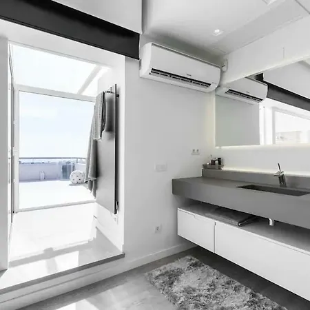Spectacular House With Private Pool * Badalona